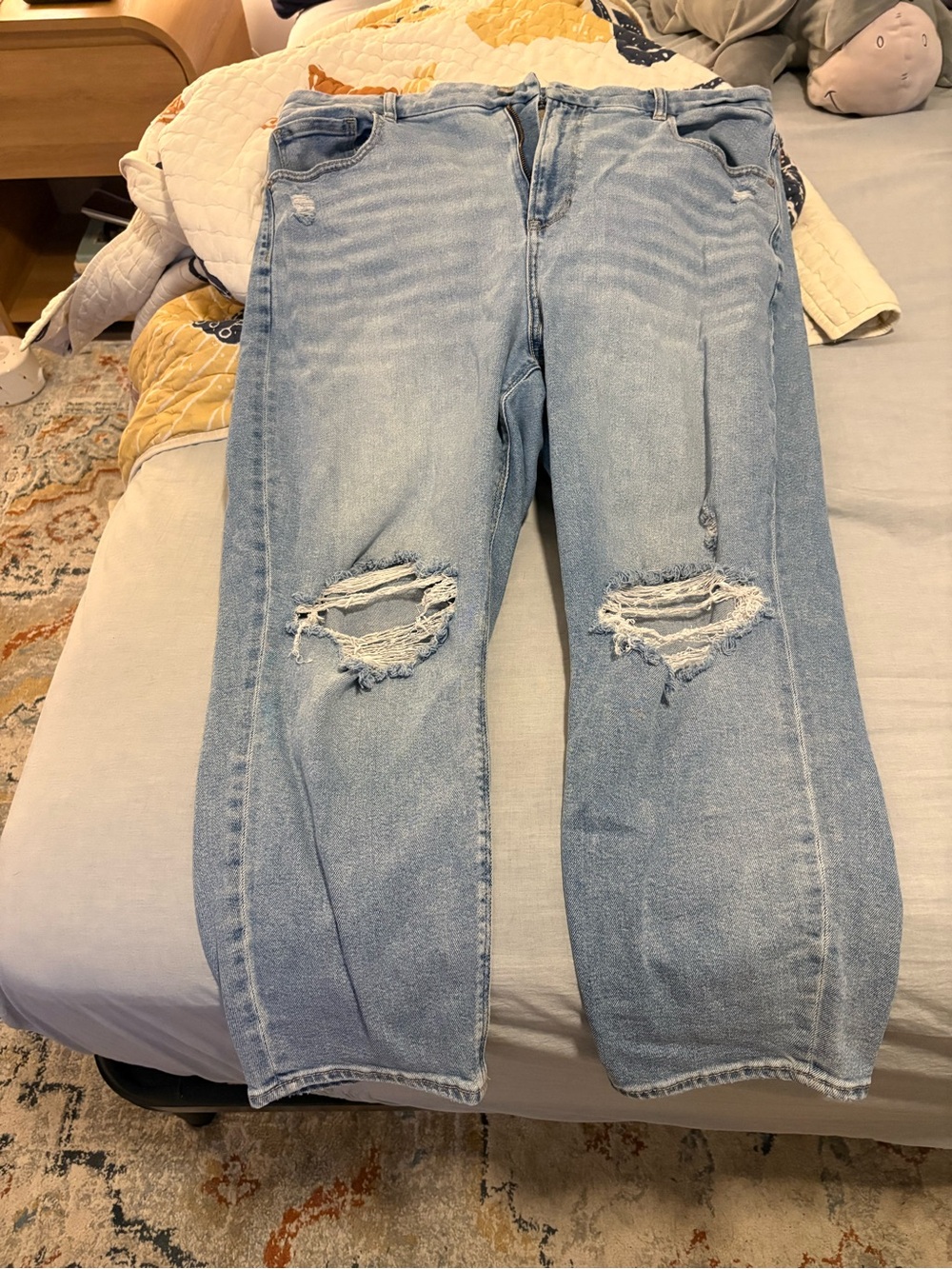 American Eagle Curvy Mom Jean